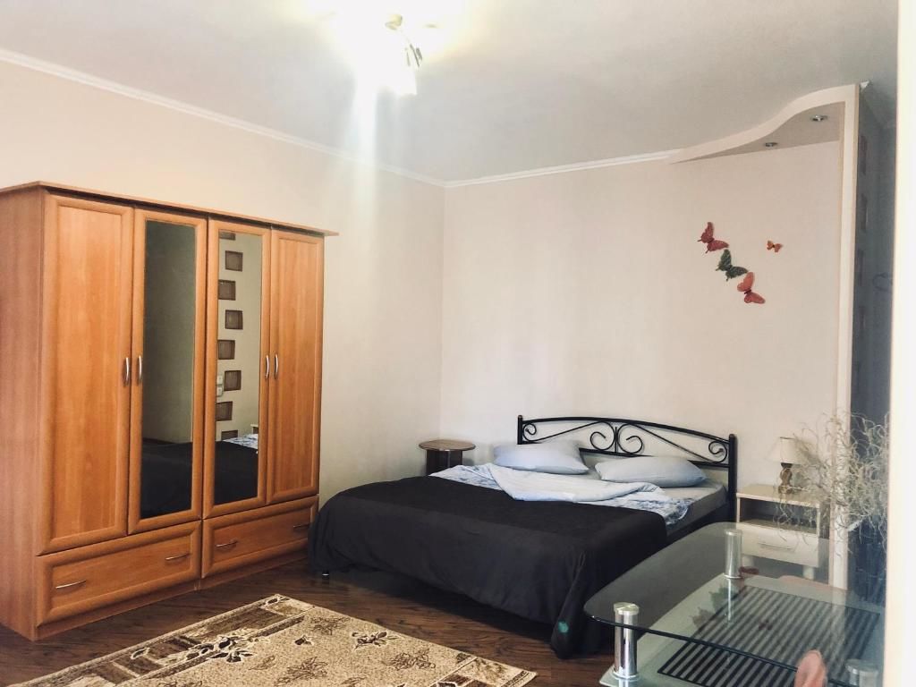 Апартаменты 1 bedroom studio in the Luhansk city centre Луганск-15