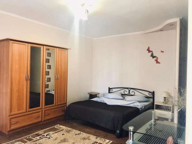 Апартаменты 1 bedroom studio in the Luhansk city centre Луганск-14